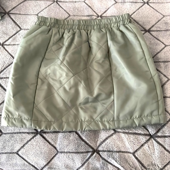 Green jacket and matching skirt - Picture 2 of 3